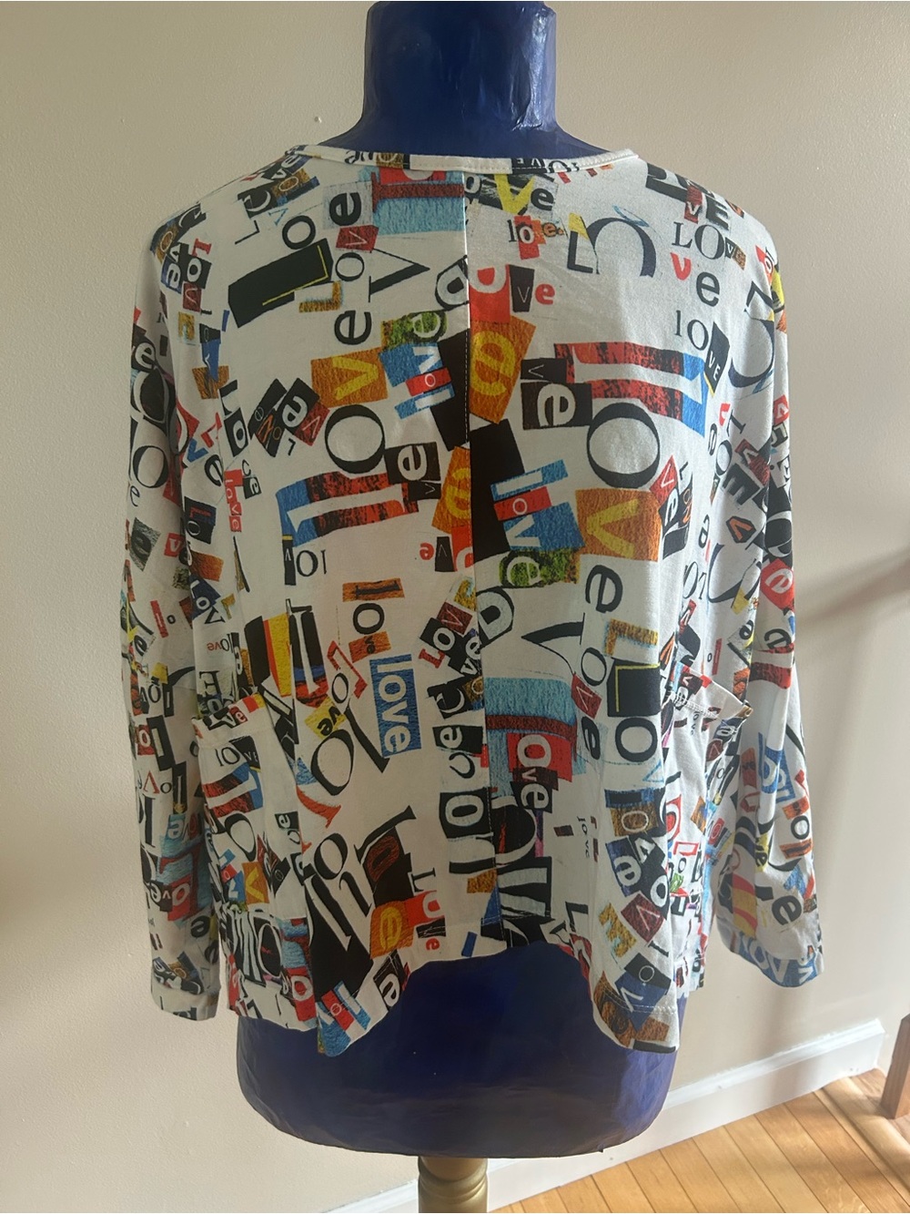 Womens oversized Long-Sleeve Graphic Top - White Multi. “”Love”